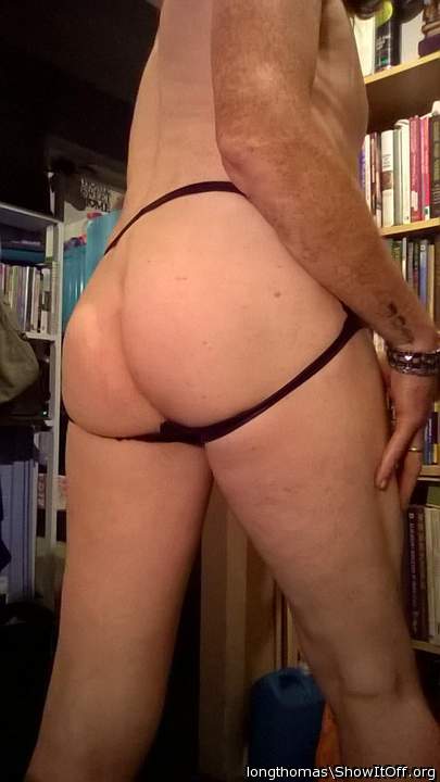 me in bumless crotchless panties 4