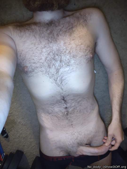 Love that hairy chest 