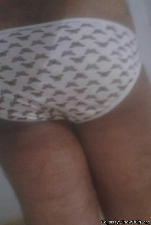 Photo of buttocks from cd_sissy