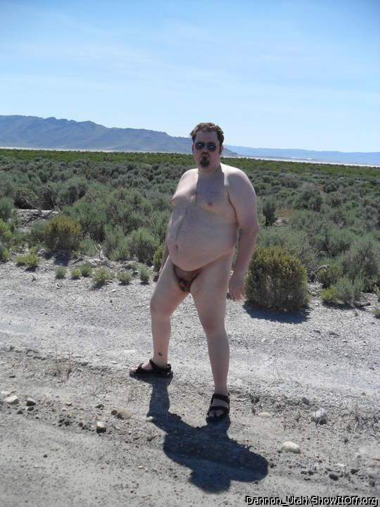 Nude in the desert 2
