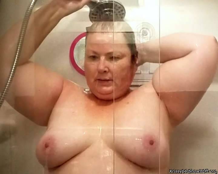 Christine Krug's boobs in tyhe shower