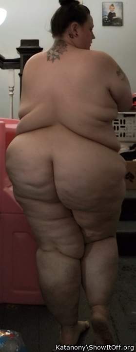 Who likes horny fat ass milf sluts!?