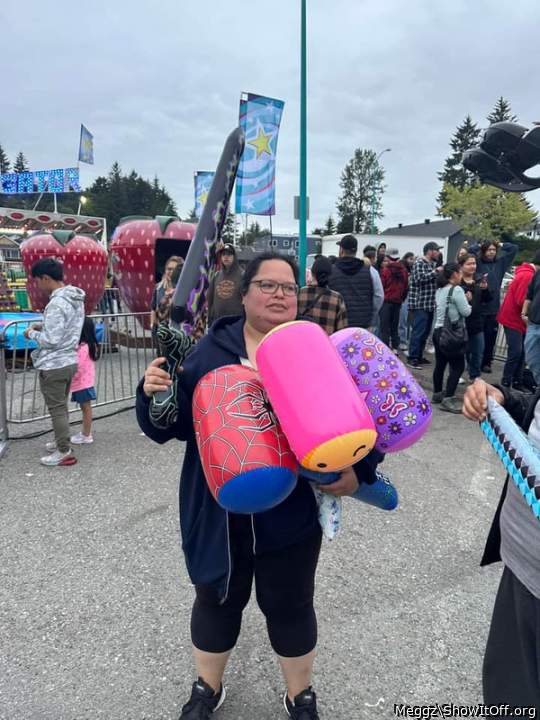 getting hammered at the carnival! would you hammer me?