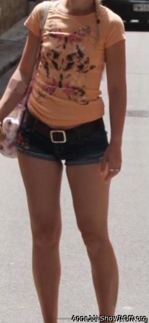 Very sexy and beautiful body very nice legs