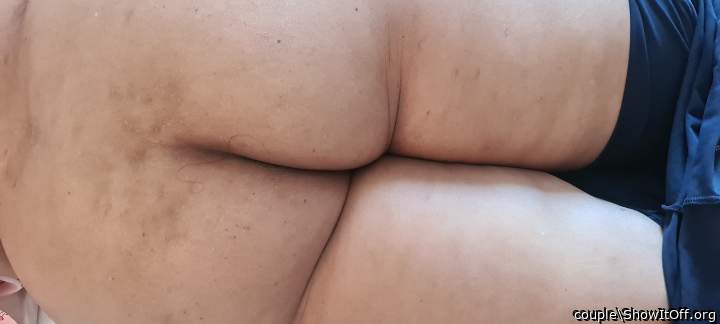 Photo of toosh from couple