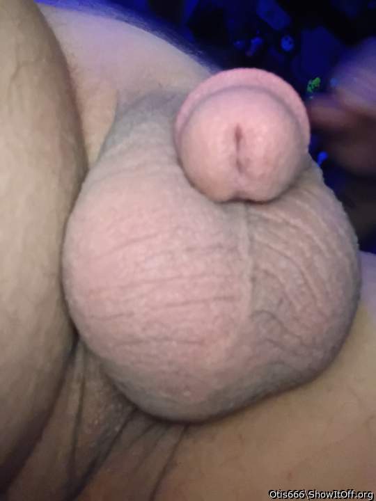 Adult image from Otis666