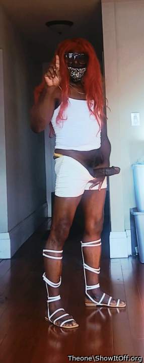 They wonder who's that Big Dick sissy From Houston it's me C$D Hershey