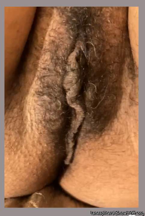 Your pussy looks so good  