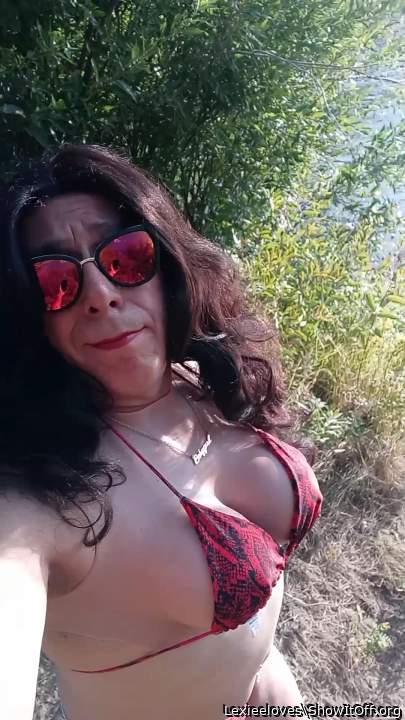 Adult image from Lexieeloves