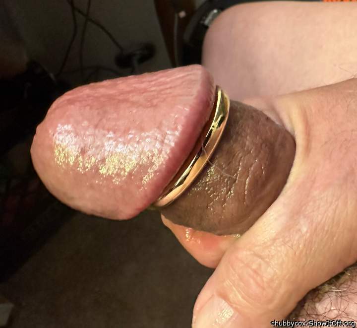 Beautiful cock head, nice ring 