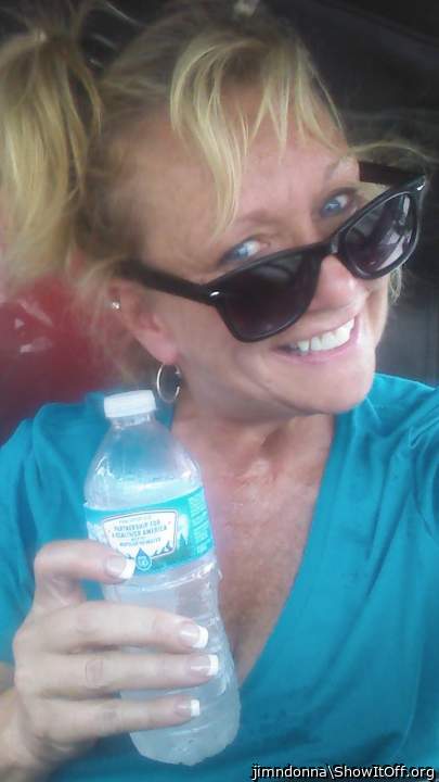 WENDY LOVES TO SUCK COCK OFF