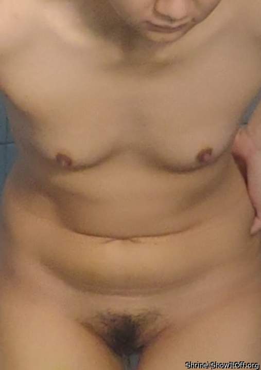 I like the dark hair covering your Mons Venus