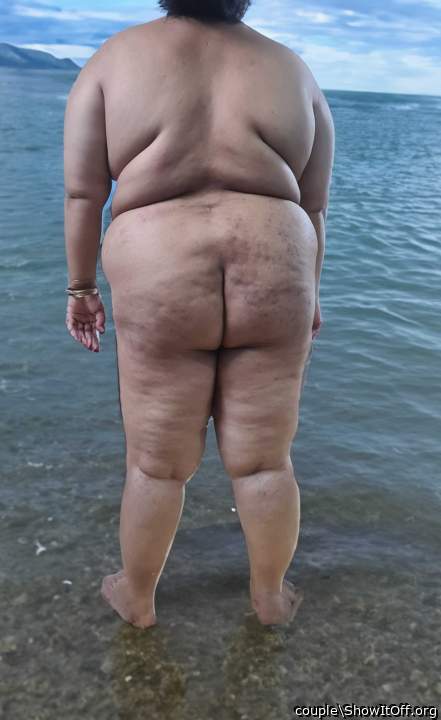 Photo of piggies from couple