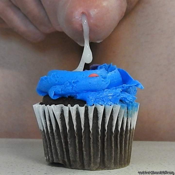 watching you cream your cupcake is making me leak too sexy!