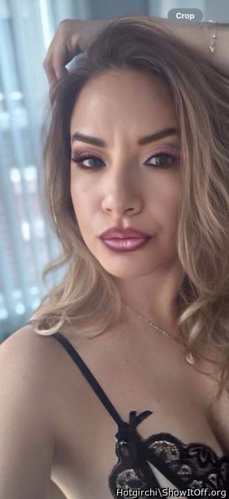 Beautiful Latina come see my picture