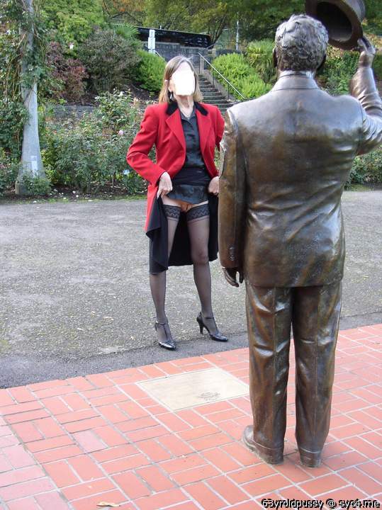 63 year  old pussy flashing a hard man...!