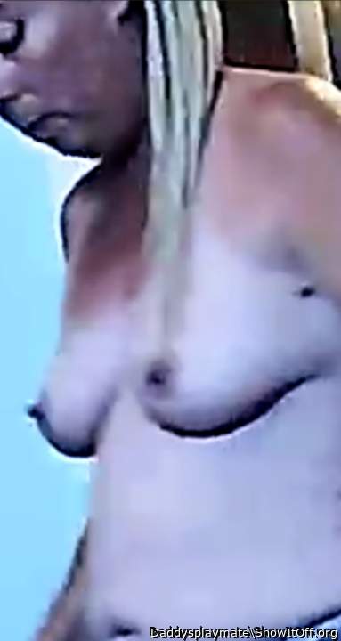 Adult image from Daddysplaymate