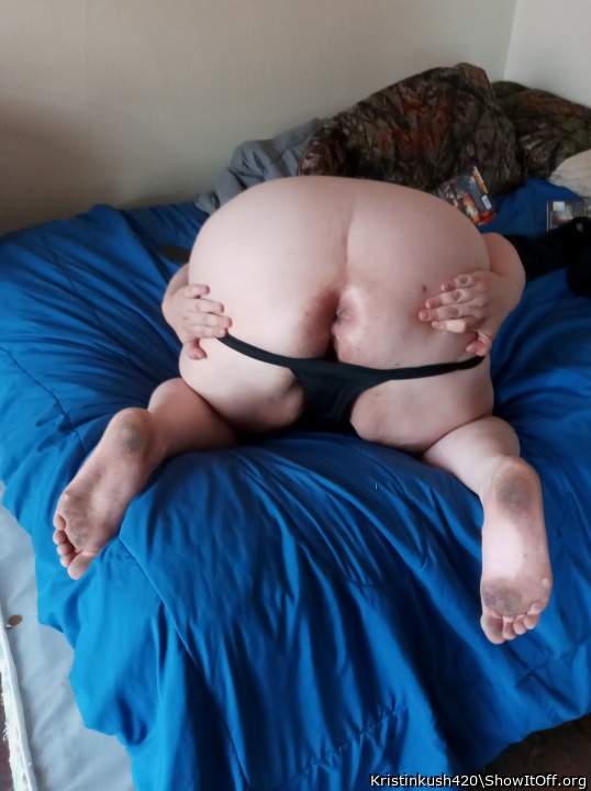 Waiting for a tongue.