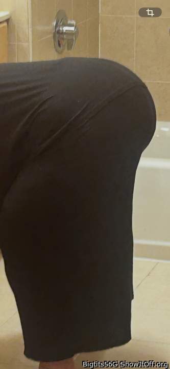 Let me get your booty clapping and bouncing on me