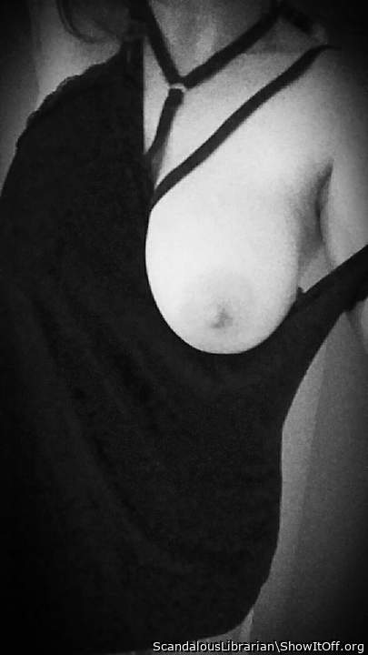 Photo of chest from ScandalousLibrarian