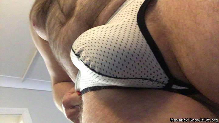 fuck i want to have my face in that crotch 