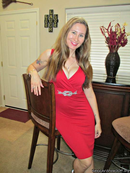 Wearing red, looking for BIG cock...