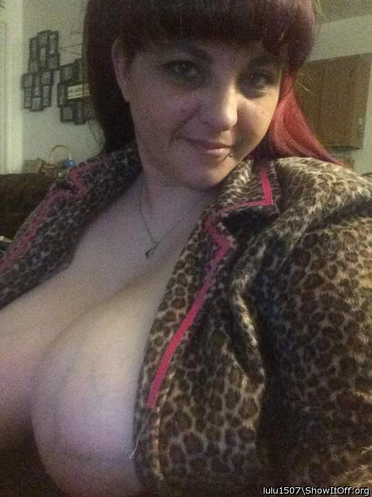 Your beautiful tots look so sexy in that outfit    