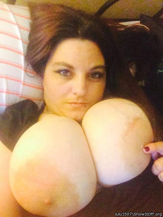 Always have to stare in those amazing eyes and chest 