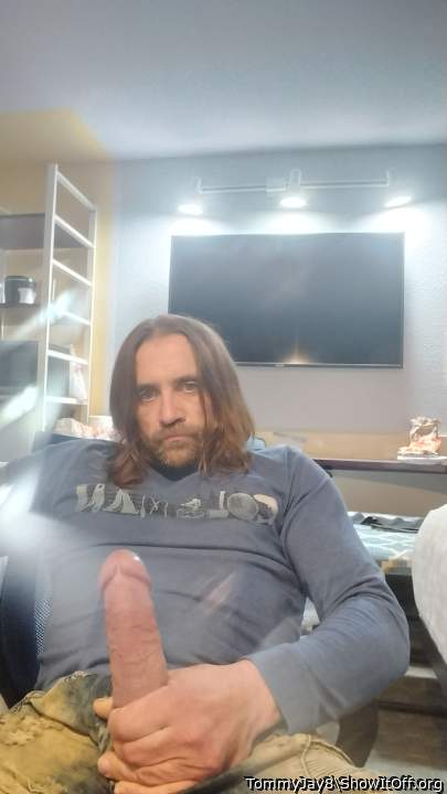 You�re so damn handsome. That�s a great photo. Thank you.