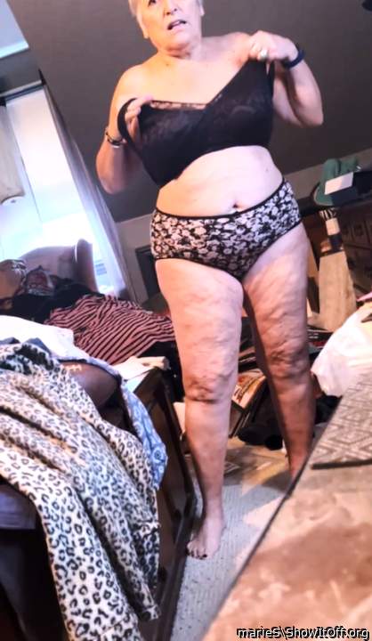 new black bra.  Does it match my panties?