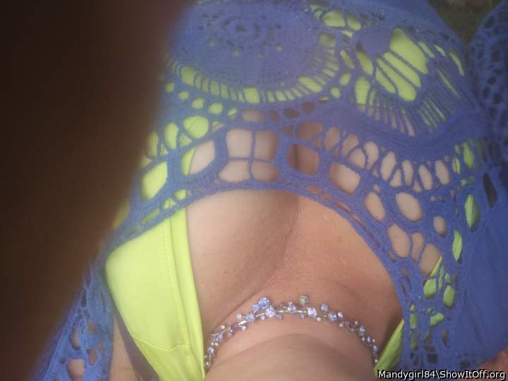 Head laid back! can I get a pearl necklace to go with the one I am wearing pleas