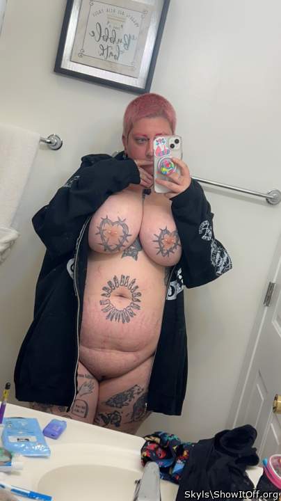 Wow!!! Love the tattoos!!! Ur nipples look amazing!!! I woul