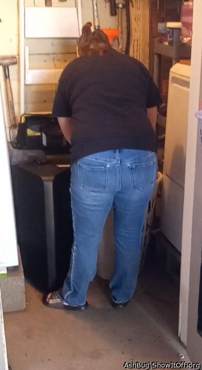 Adult image from AshBug