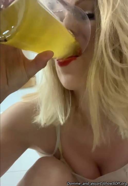 Piss drinking escort 1