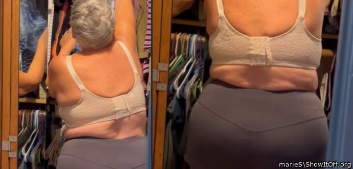 My bra straps can you unclasp it for me?