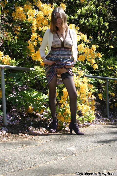  I would like to see that pissing you in Standing 