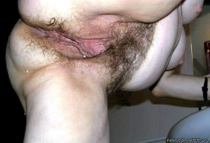 love to fill that with my cum