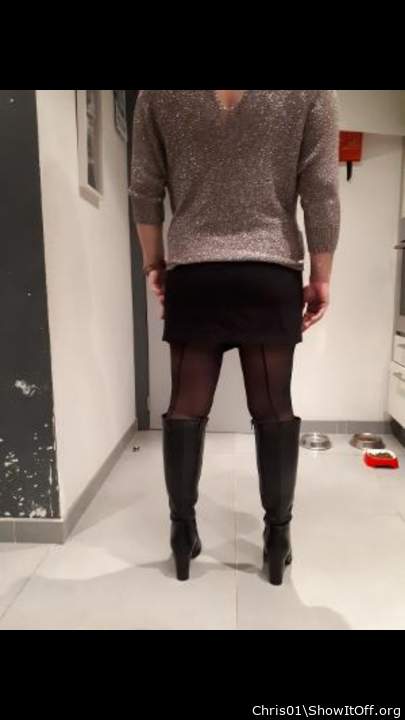 Adult image from Chris01