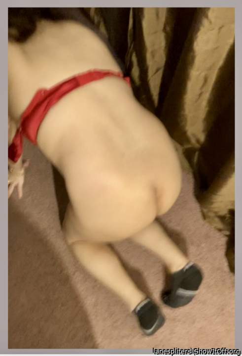 Get on all fours for a doggy fucking