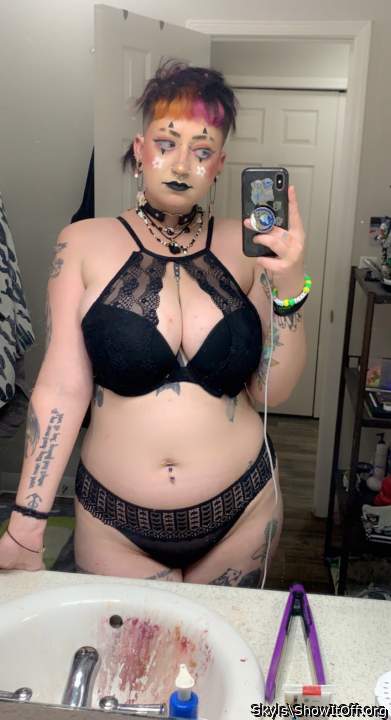 Adult image from Skyls