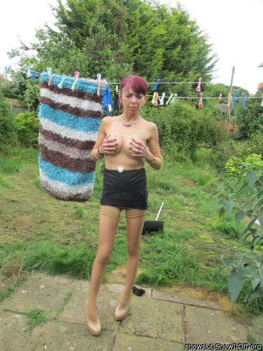 Slut in the garden a bit shy