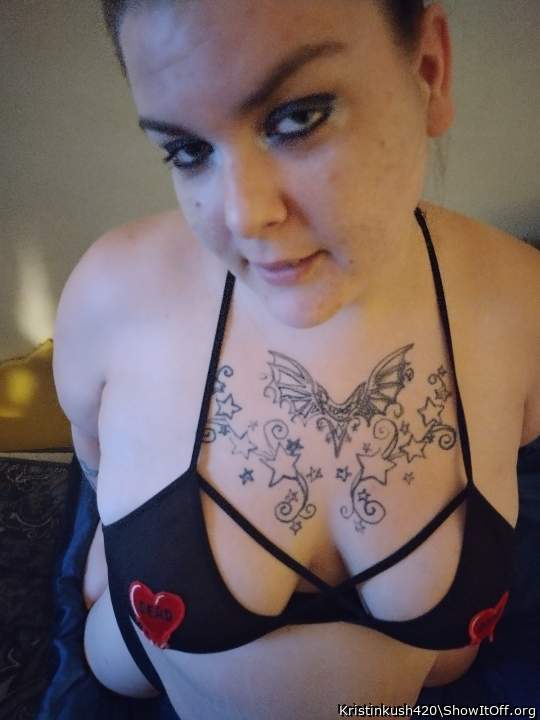 Gorgeous tits in a sexy bra