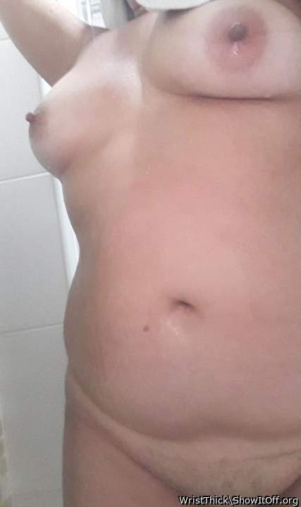 Angie getting more confident showing her full body off