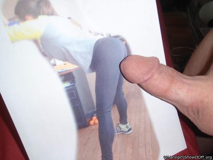 smltitlvr jacking to my spandex pics