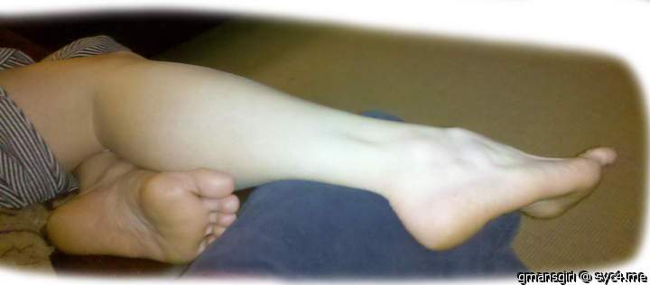 a lot of requests for foot close-ups ... here ya go!