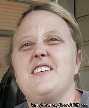 SLUT LISA HERE CUM TRIBUTE MY FUCKING FACE