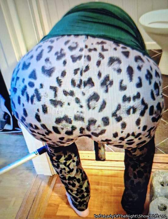 I love being fucked from behind while cleaning because I`m good at multitasking