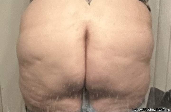 Photo of buttocks from Lvbbw39