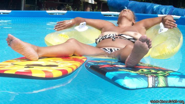 Photo of titties from ribbit