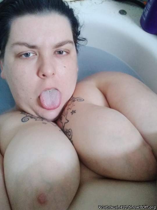 Ohhh Yeaaah Baby� I would love to stick my cock between your